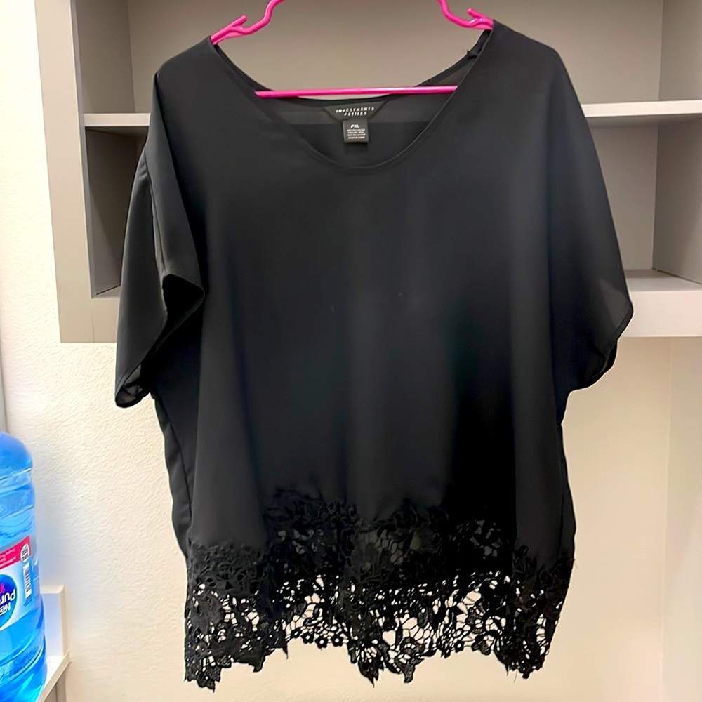 Black Short-sleeve blouse